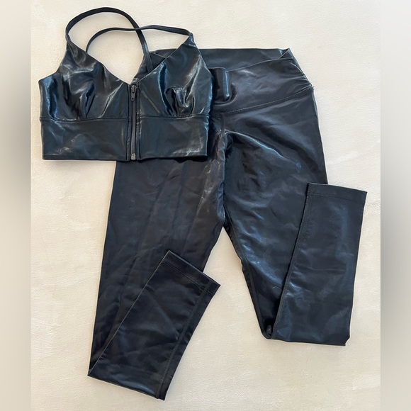 Haute Body leggings + sports bra - Picture 1 of 7